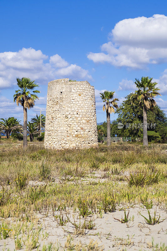 Torre di Mezza Spiaggia，意大利撒丁岛卡利亚里的诗人塔